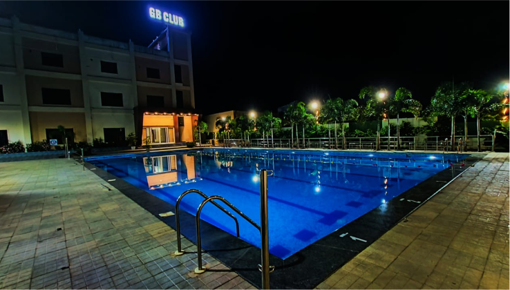 Swimming Pool Image 2