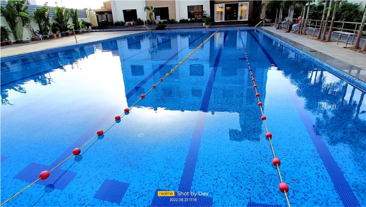 Swimming Pool Image 4